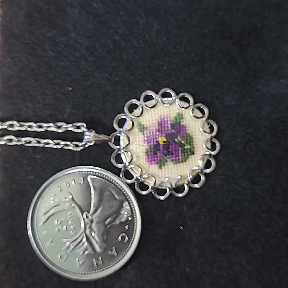 Vintage Violet Flower Petit Point Pendant Necklace - Picture 2 of 3